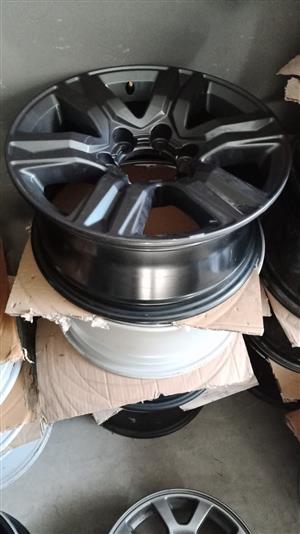 17inch Toyota Hilux/Fortuner original mag to use for spare wheel 