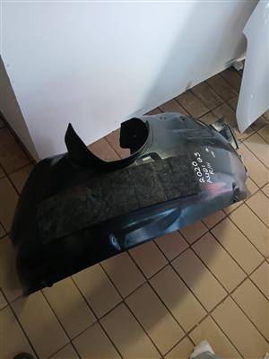 2020   RIGHT SIDE FENDER LINER FOR SALE (AUDI Q3)