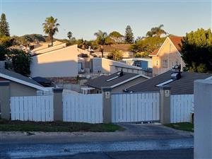 Townhouse For Sale in Baysville