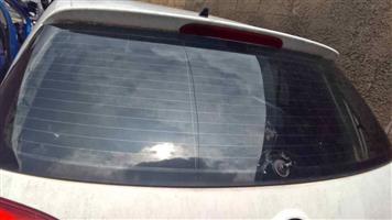 VW Golf 5 rear windscreen
