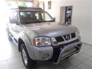2009 NISSAN NP300 HARDBODY 2400i SE 4X2 HIGH _RIDER  DOUBLE CAB  MANUAL DIESEL WITH CANOPY SILVER  C