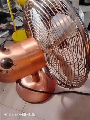 Russell Hobbs (RHDF12) Desk Fan