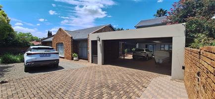 Beautiful Property with flat for Sale in SE 3 Vanderbijlpark!!