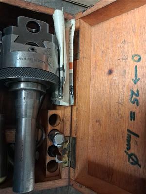 Adjustable borring bars