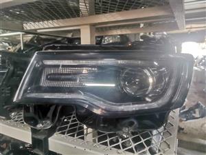 Jeep grand Cherokee right headlight