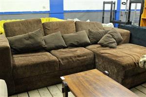 BROWN L SHAPE COUCH(S066546B)