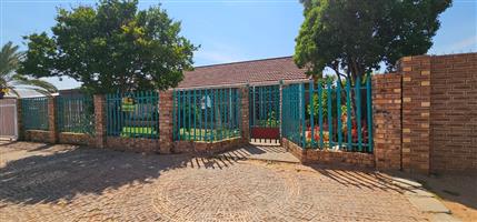 House For Sale in Square Hill Park
