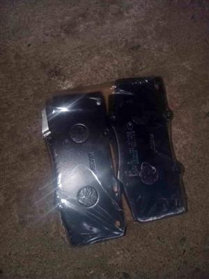 D3771 Toyota Hilux 09- front brake pads