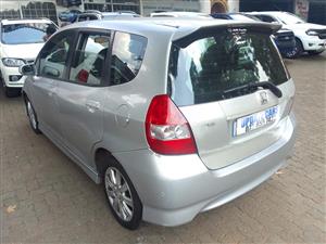 2007 Honda Jazz 1.5Executive Auto Silver Color petrol 98000km