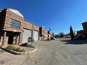 Corporate Park South: Mini Warehouse / Factory / Distribution Centre To Let In Gazelle Street!