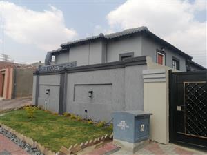 House available for rental in Riverside View Fourways