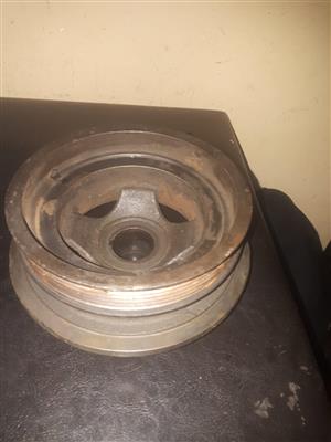 1998 merc W202 c230 crank shaft pully with half moon key