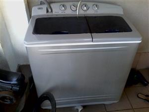 10Kg Defy Twin maid washing machine for sale