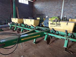 John Deere 1750