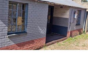 A HOUSE IN ORLANDO WEST (PHEFENI) WITH 1 BEDROOM AND WALL AROUND