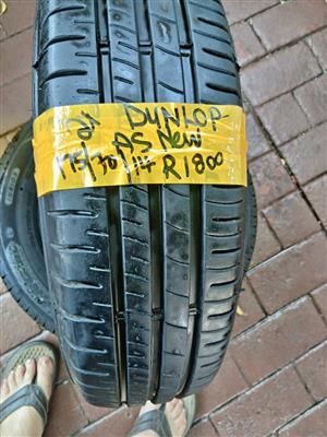 2x Dunlop 14 tyres As New
