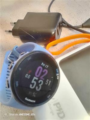 GARMIN FORERUNNER 45S SMART WATCH plus EXTRAS(first come first serve)