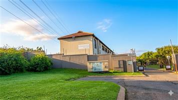 Apartment For Sale in Roodepoort West