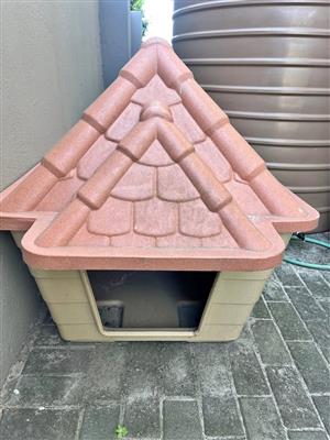 Tuscan style dog kennel
