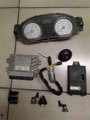 2012 Renault sandero 1.6 valve 1.6 lock set for sale