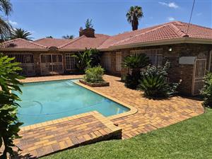 House For Sale in Bartlett