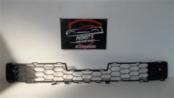 Toyota Hilux (D4D) '08-'11 front bumper center grille