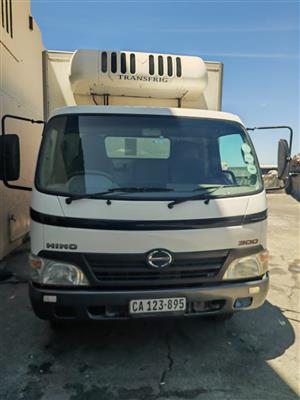 2011 Hino 300 915 Fridge Body