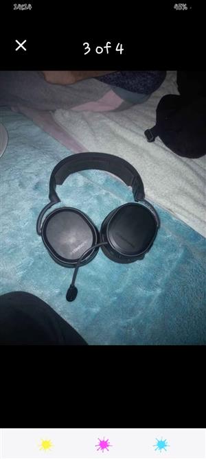 Arctis 7 wireless gaming headphones