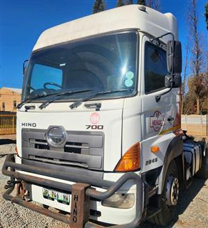 2013 Hino 700, 28.450 . (6×4)