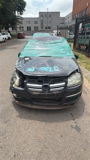 VW Jetta 5 1.6 BAH manual transmission code 4 Stripping for spares 