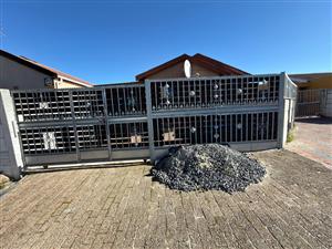 Townhouse Rental Monthly in Highbury