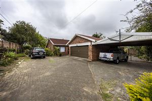 We have a serious seller with a Perfect Address in Nahoon Valley