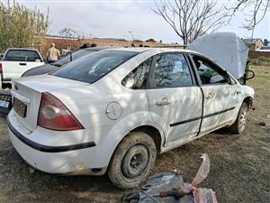 FORD FOCUS 1.6 Z6 STRIPPING FOR SPARES