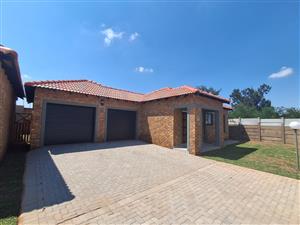 Be the 1st owner,  Newly built 2 bedroom Townhouse in  Riversdale, Meyerton.