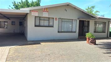 House For Sale in Brandwag