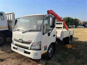 2015 Hino 300 814 4 ton Dropside Crane Truck