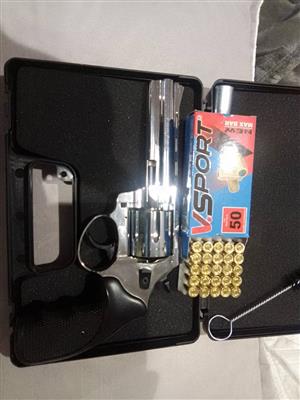 Blank 9mm chrome 6shot revolver an ammo an gun safe combo