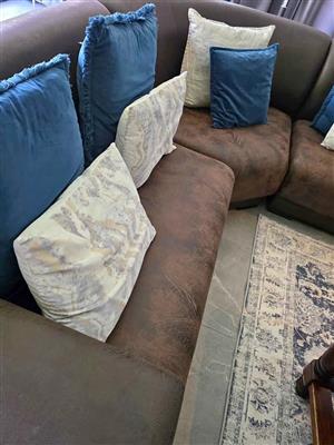 Lounge Suite 