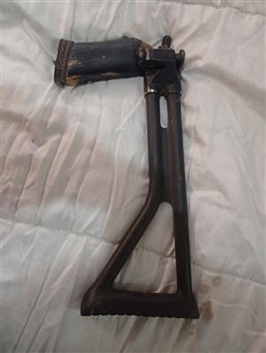 R4 folding stock. Already modified for any .303 rifle