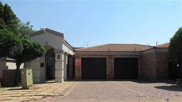 House For Sale in Glenvista