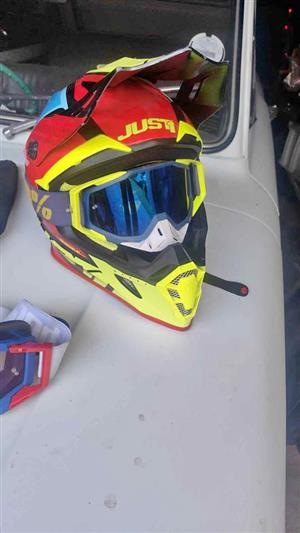 Off road motorbike racing helmet