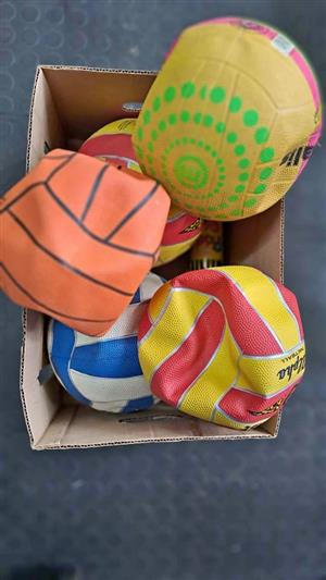 Netball Medalist Size 4 
