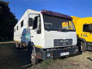 2005 MAN LE10-150 5 ton dropside personnel carrier