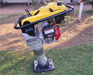 Wacker Neuson 4 stroke Honda engine