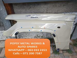 TOYOTA LAND CRUISER LH FENDER