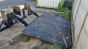 3 Ton Tail Lift