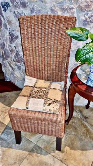 Set of 4 wicker dining chairs