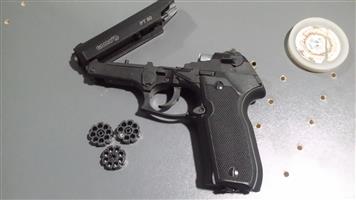 Gamo PT-80 air pistol