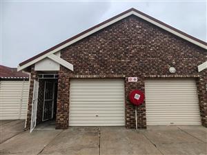 Townhouse close to the river for sale in Parys