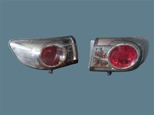 TOYOTA COROLLA RUN X L&R 2002-2006 REAR TAIL LIGHT